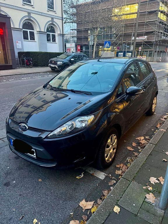 Schwarz Gebraucht 2011 Ford Fiesta Limousine | 3.300 € (Fairer Preis) - Bild 1/4