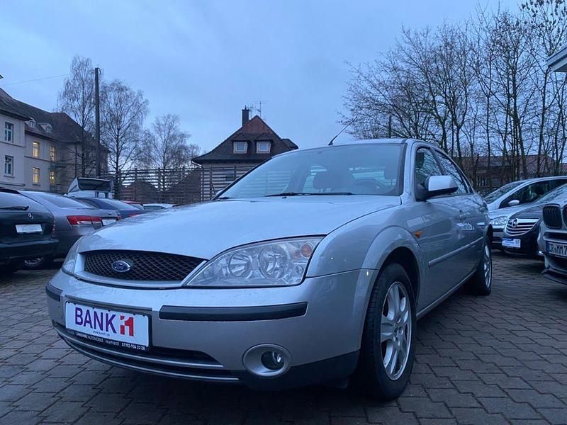 Gebraucht Ford Mondeo Ghia 125 PS (91 kW) 2001 Silber Limousine