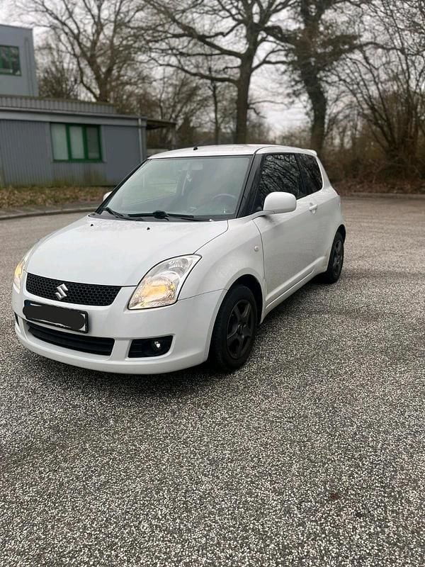 Gebraucht Suzuki Swift 92 PS (67 kW) 2009 Weiß Kleinwagen