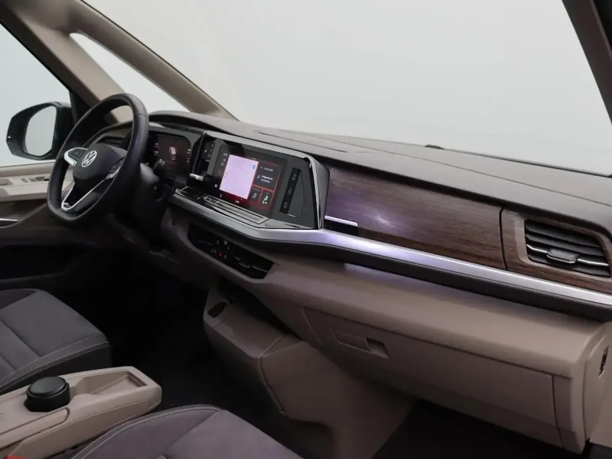 Gebraucht VW Multivan Style 245 PS (180 kW) 2025 Grau Van / Kleinbus