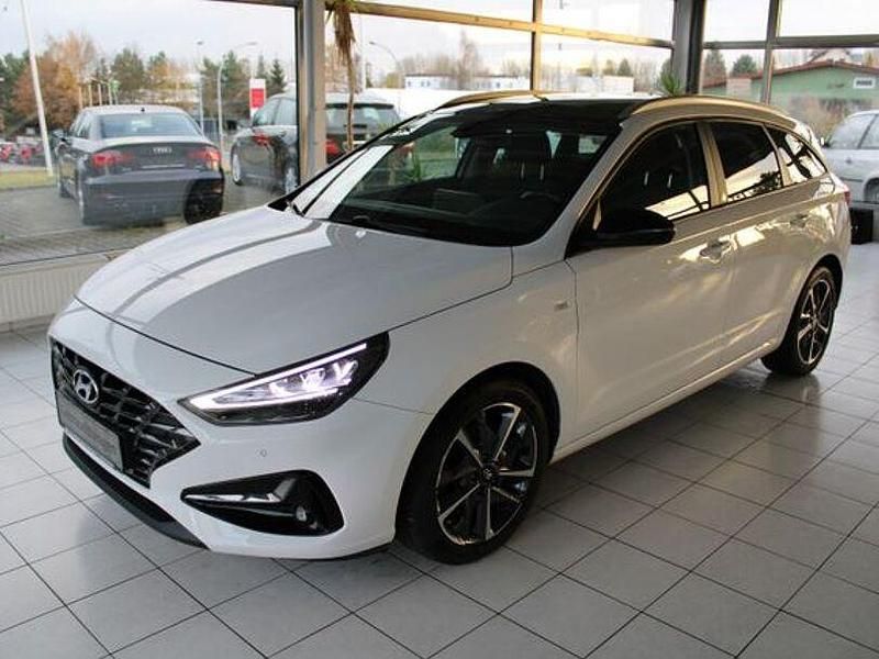 Polar white Gebraucht 2021 Hyundai i30 Edition 30+ Kombi | 16.990 € (Fairer Preis) - Bild 1/4