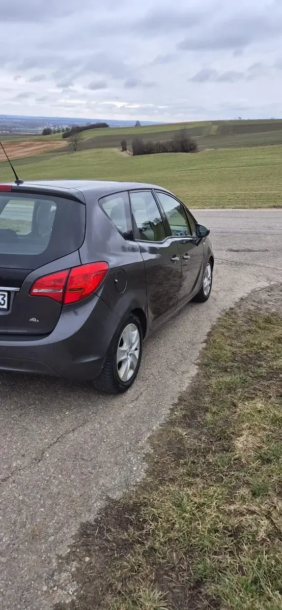 Gebraucht Opel Meriva 140 PS (102 kW) 2010 Grau Van / Kleinbus