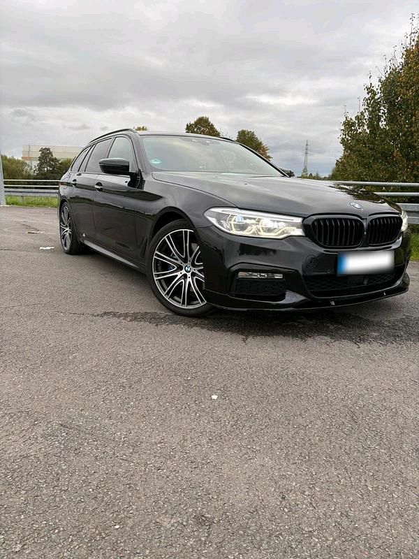 Gebraucht BMW 530 M Performance 265 PS (194 kW) 2017 Schwarz Kombi