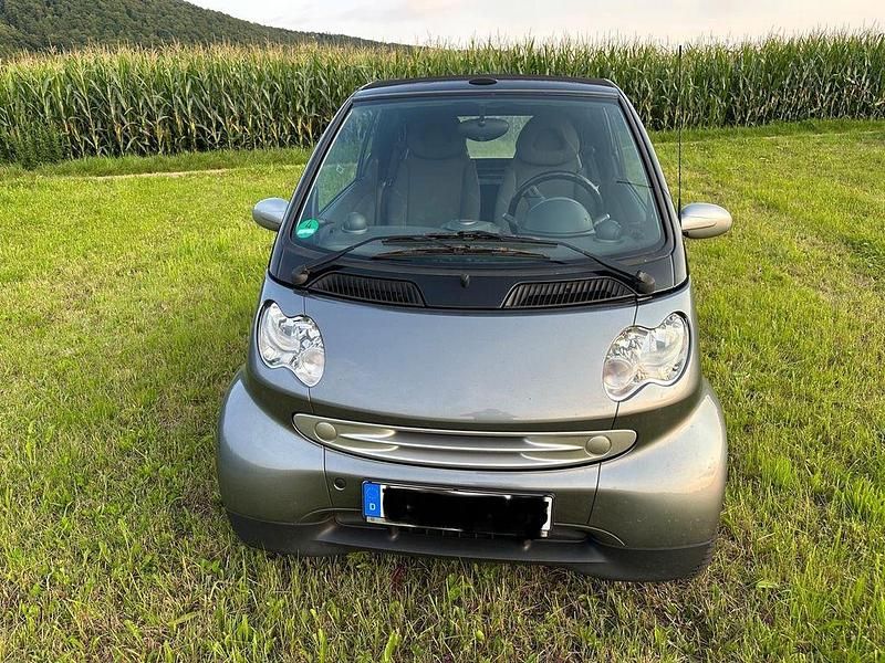Grau Gebraucht 2007 Smart ForTwo Cabrio Cabrio | 2.490 € (Superpreis) - Bild 1/4