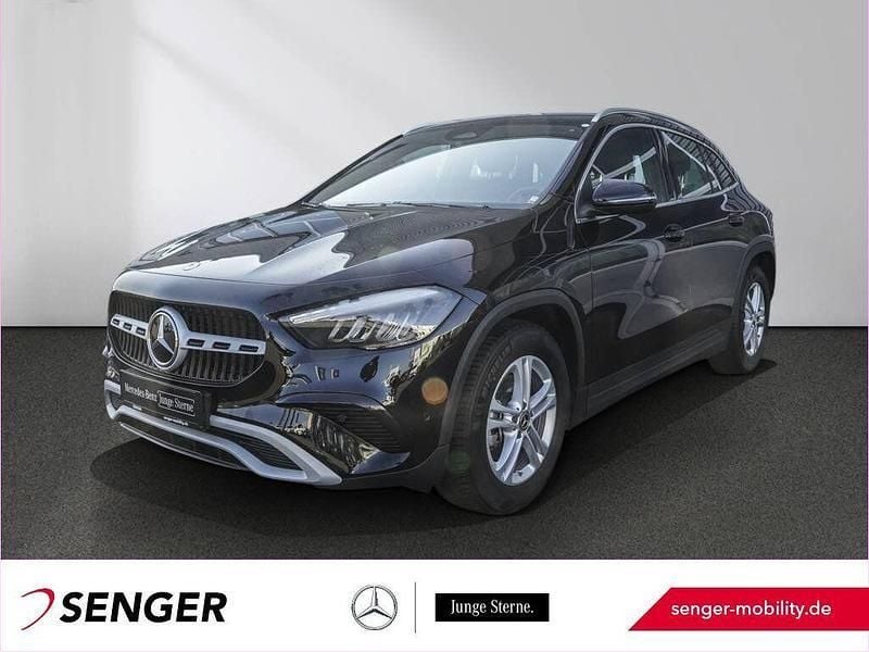 Schwarz Gebraucht 2024 Mercedes GLA200 Advanced SUV | 36.470 € (Guter Preis) - Bild 1/3