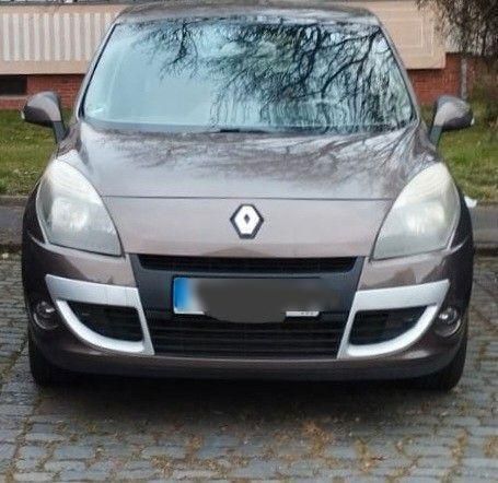 Braun Gebraucht 2011 Renault Grand Scénic III Dynamique Van / Kleinbus | 6.400 € (Fairer Preis) - Bild 1/4