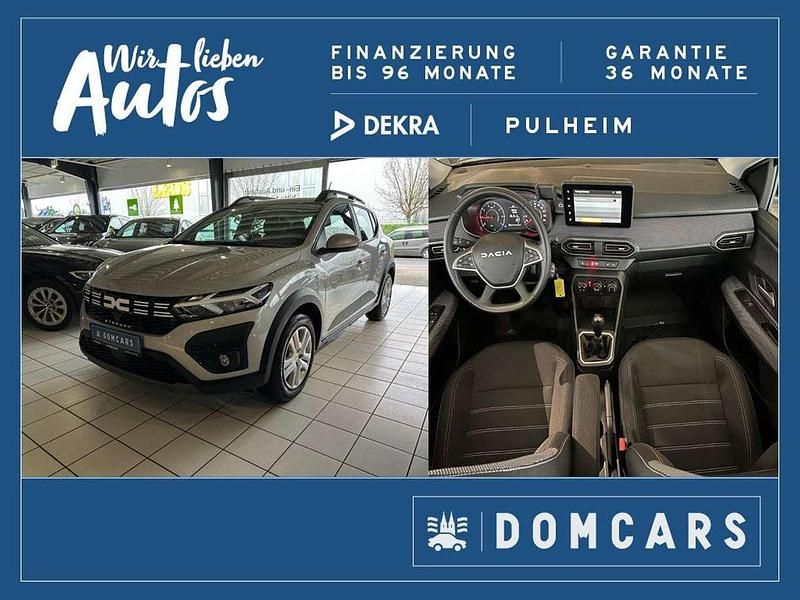 Grau Gebraucht 2024 Dacia Sandero Expression Limousine | 14.499 € (Superpreis) - Bild 1/4