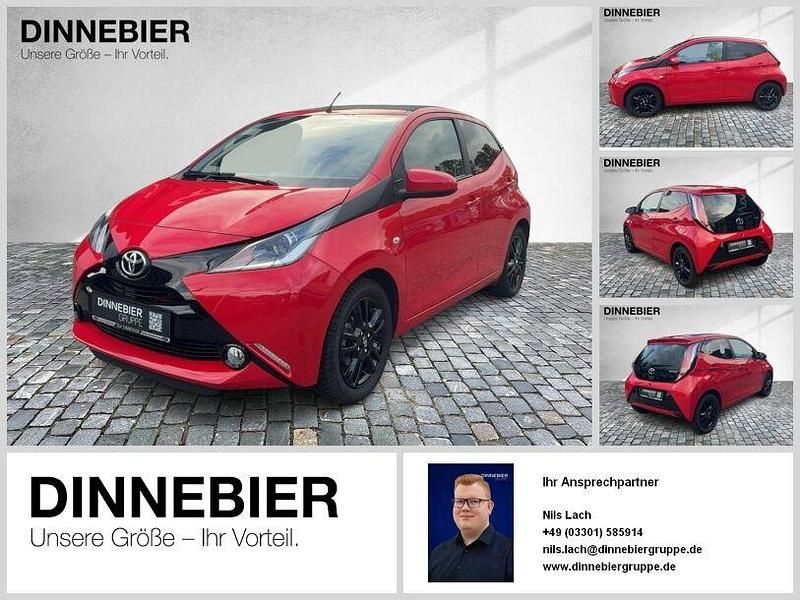 Rot Gebraucht 2016 Toyota Aygo X-wave Kleinwagen | 9.490 € (Fairer Preis) - Bild 1/4