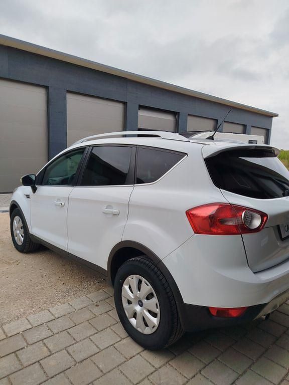 Gebraucht Ford Kuga Titanium 140 PS (102 kW) 2011 Weiß SUV