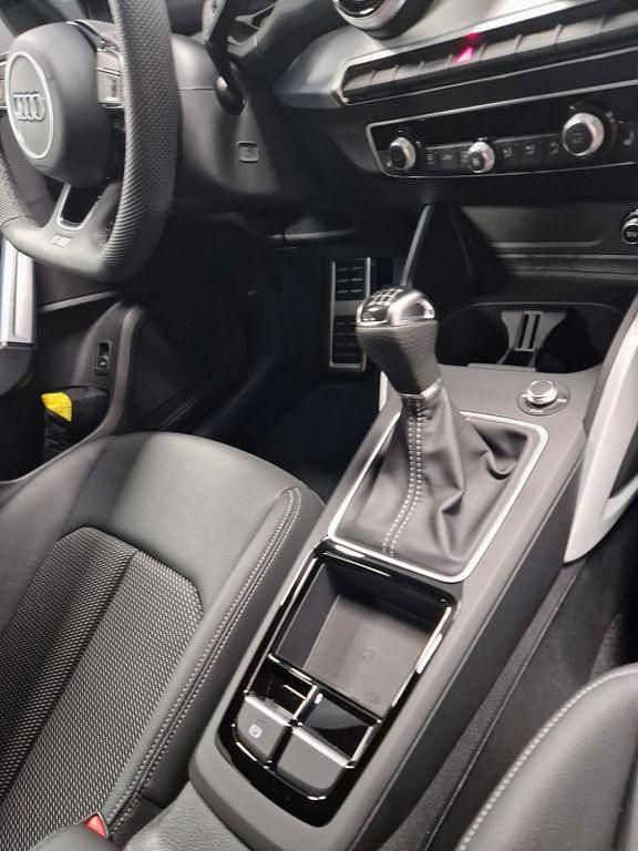 Gebraucht Audi Q2 S-Line 116 PS (85 kW) 2024 Schwarz SUV