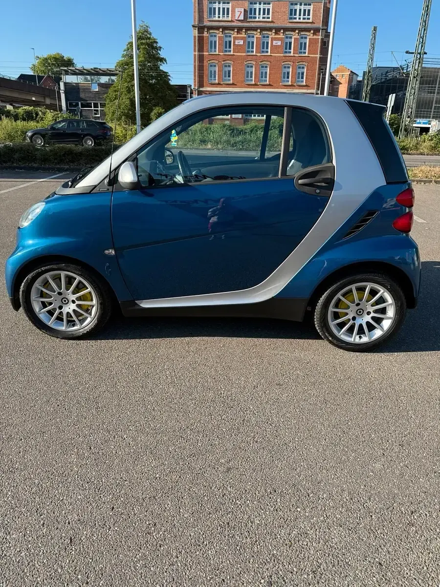 Gebraucht Smart ForTwo Coupé 71 PS (52 kW) 2011 Blau Coupé