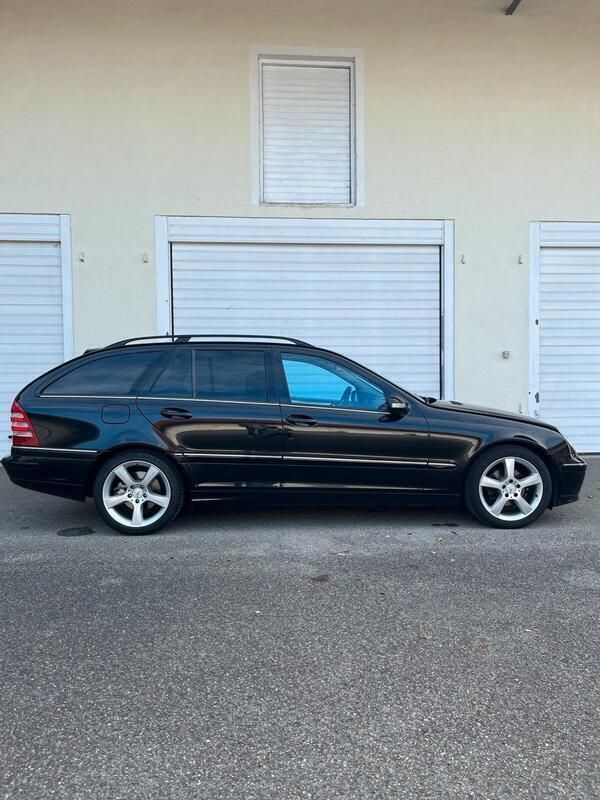 Schwarz Gebraucht 2006 Mercedes C180 Avantgarde Kombi | 5.500 € (Teuer) - Bild 1/4