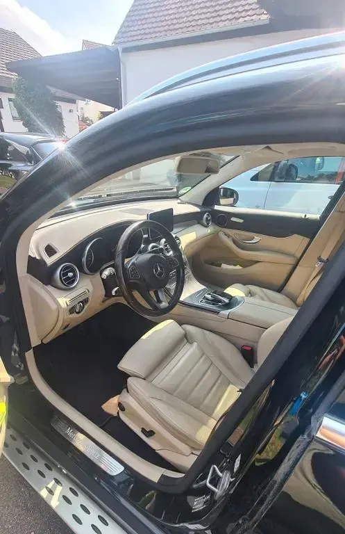 Gebraucht Mercedes GLC250 204 PS (150 kW) 2016 Schwarz SUV