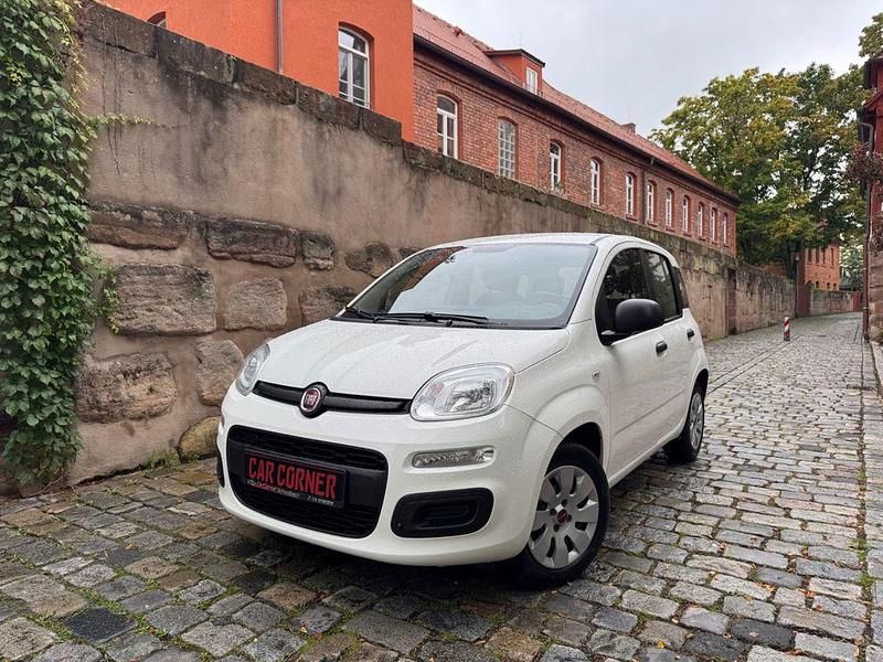 Weiß Gebraucht 2016 Fiat Panda Pop Kleinwagen | 6.900 € (Fairer Preis) - Bild 1/4