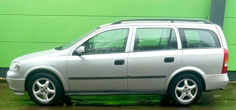 Gebraucht Opel Astra 75 PS (55 kW) 2000 Silber Kombi