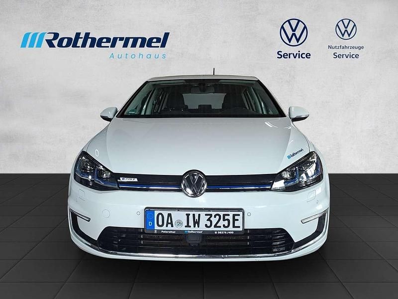 Pure white Gebraucht 2017 VW e-Golf Kleinwagen | 11.900 € (Guter Preis) - Bild 1/4