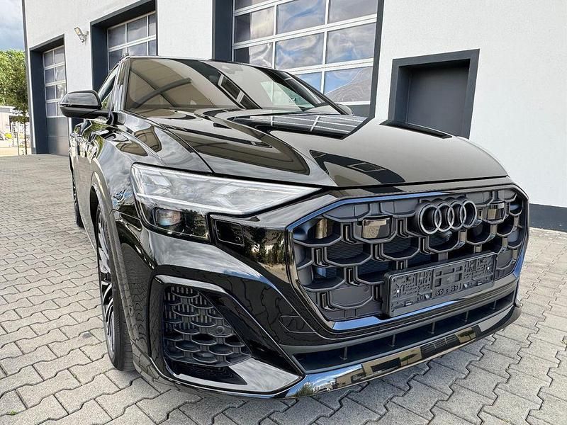 Schwarz Gebraucht 2024 Audi Q8 S-Line SUV | 88.990 € (Teuer) - Bild 1/4