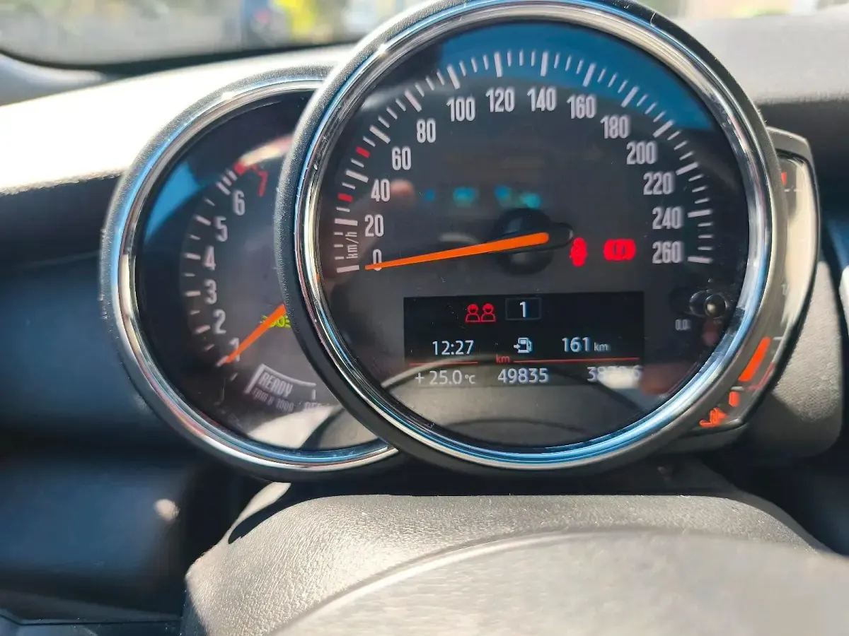 Gebraucht Mini Cooper 102 PS (75 kW) 2018 Rot Kleinwagen