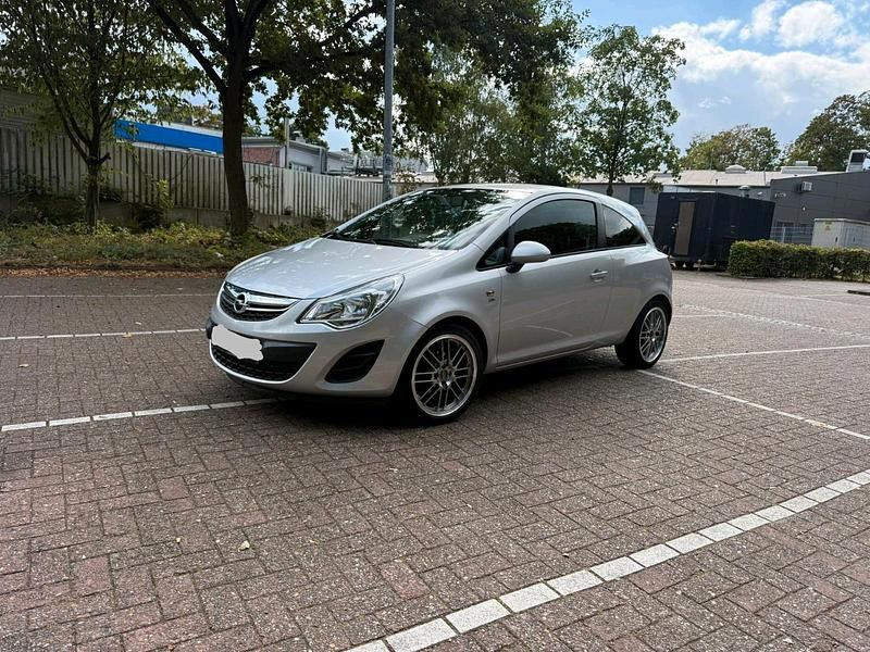 Silber Gebraucht 2013 Opel Corsa Kleinwagen | 1.850 € (Superpreis) - Bild 1/4