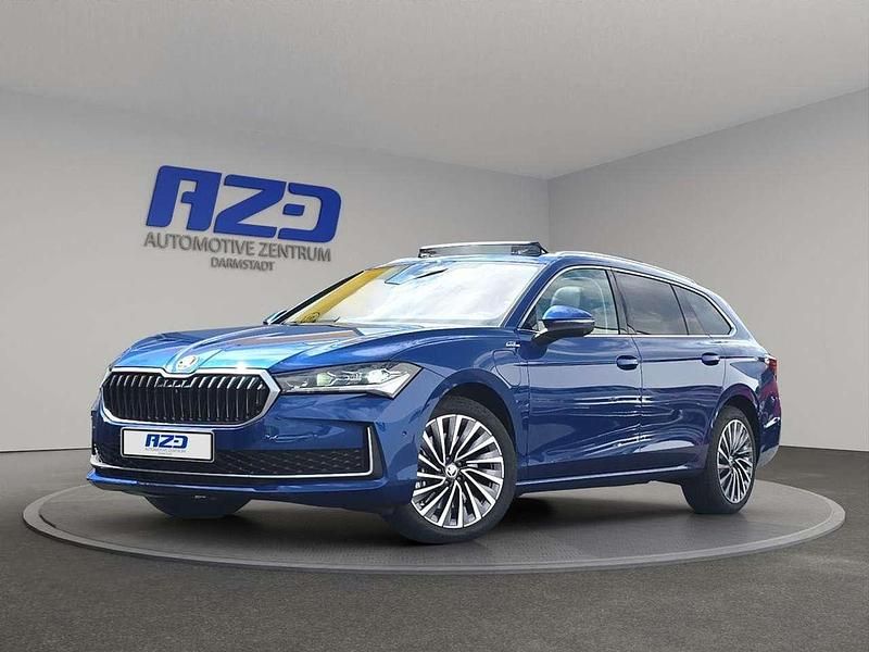 Blau Gebraucht 2025 Skoda Superb LAURIN & KLEMENT Kombi | 45.888 € (Guter Preis) - Bild 1/4