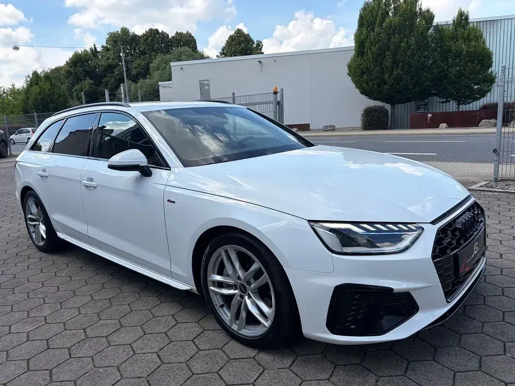 Gebraucht Audi A4 S-Line 204 PS (150 kW) 2023 Weiß Kombi