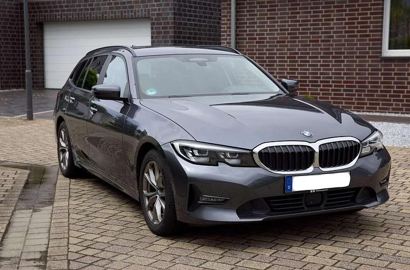 Gebraucht BMW 320 Advantage 190 PS (139 kW) 2020 Kombi