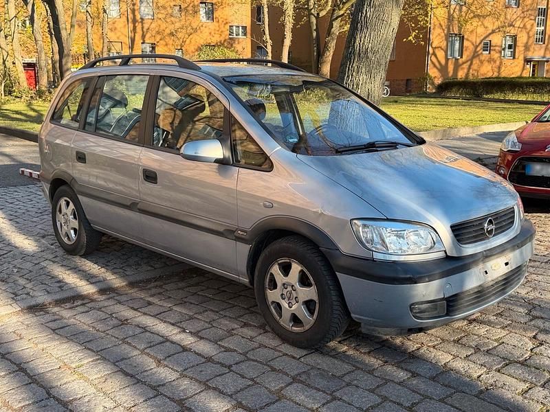 Gebraucht Opel Zafira Elegance 116 PS (85 kW) 2000 Grau Van / Kleinbus