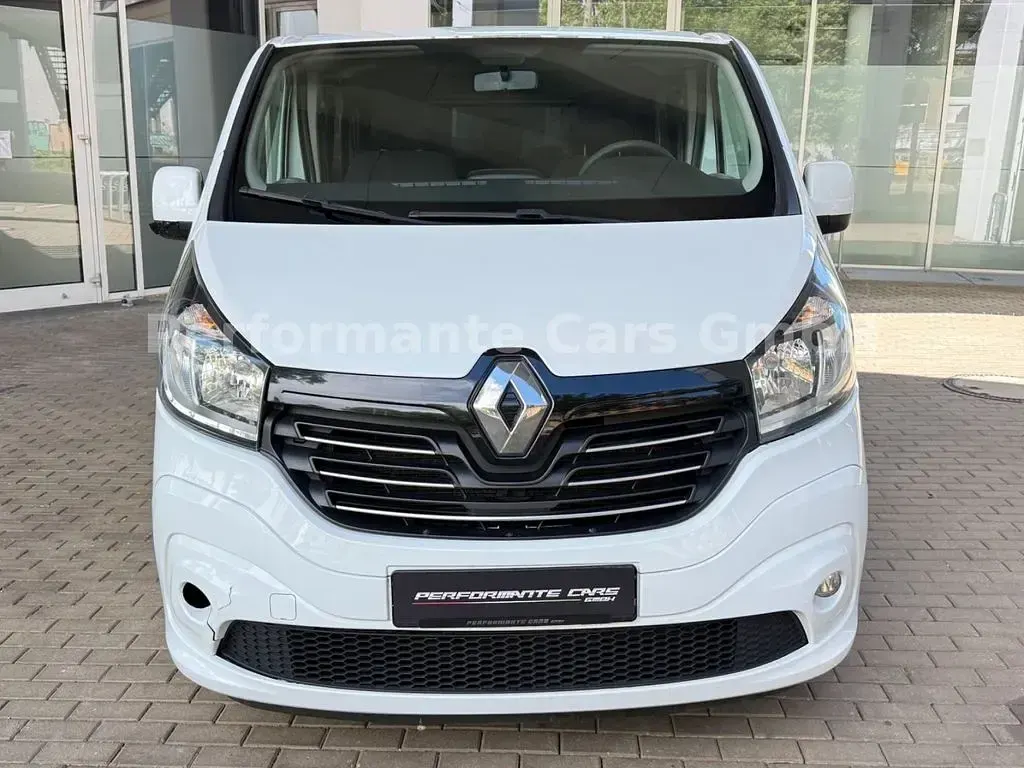 Gebraucht Renault Trafic 120 PS (88 kW) 2015 Other Van / Kleinbus