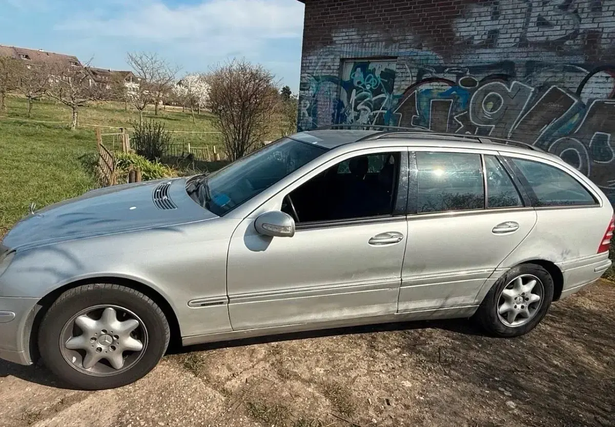 Gebraucht Mercedes C220 143 PS (105 kW) 2002 Silber Kombi