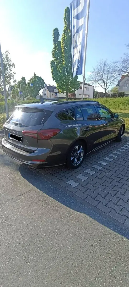 Gebraucht Ford Focus ST-Line 120 PS (88 kW) 2020 Grau Kombi