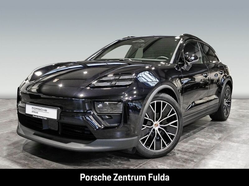 Tiefschwarzmetallic Gebraucht 2024 Porsche Macan SUV | 82.890 € (Etwas zu teuer) - Bild 1/4