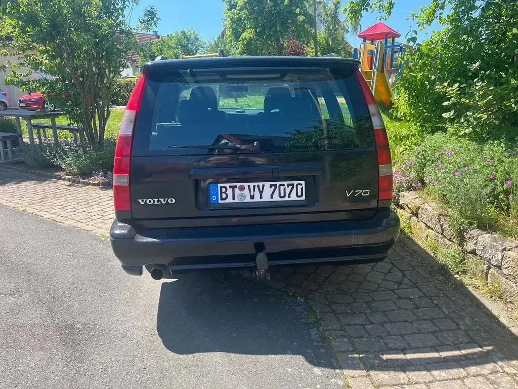 Używany Volvo V70 239 KM (175 kW) 1997 Czarny Kombi