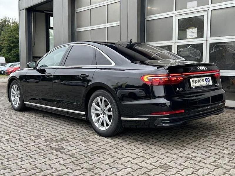 Gebraucht Audi A8 Sport 286 PS (210 kW) 2024 Mytosschwarz Limousine