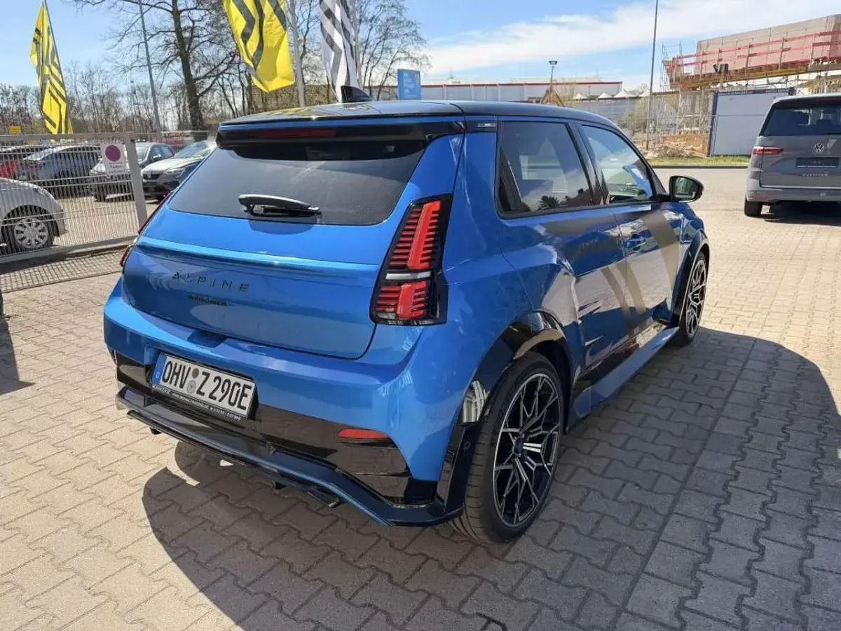 Używany Alpine A290 160 kW (218 KM) 2025 Niebieski Hatchback