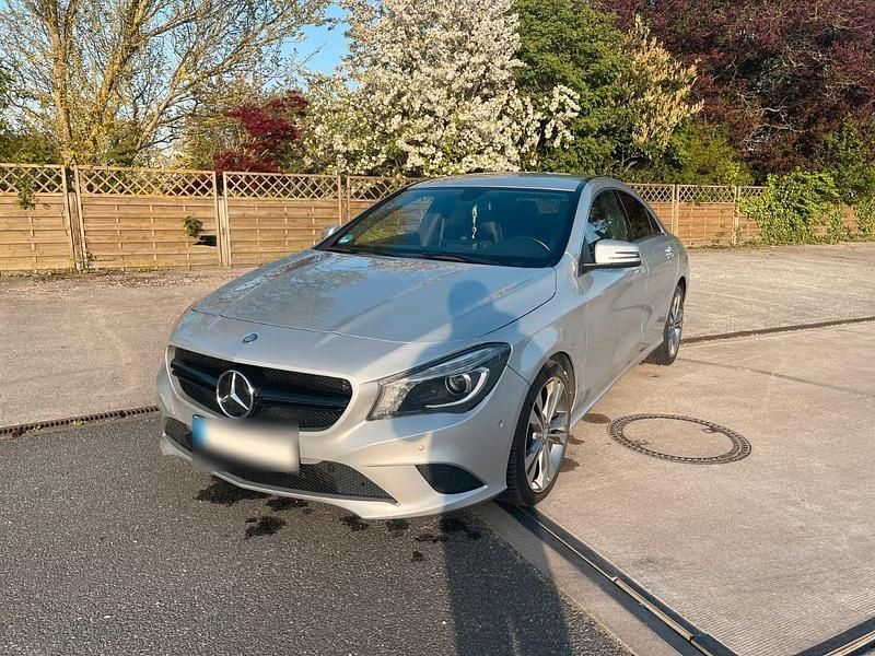 Gebraucht Mercedes CLA200 156 PS (114 kW) 2013 Silber Coupé