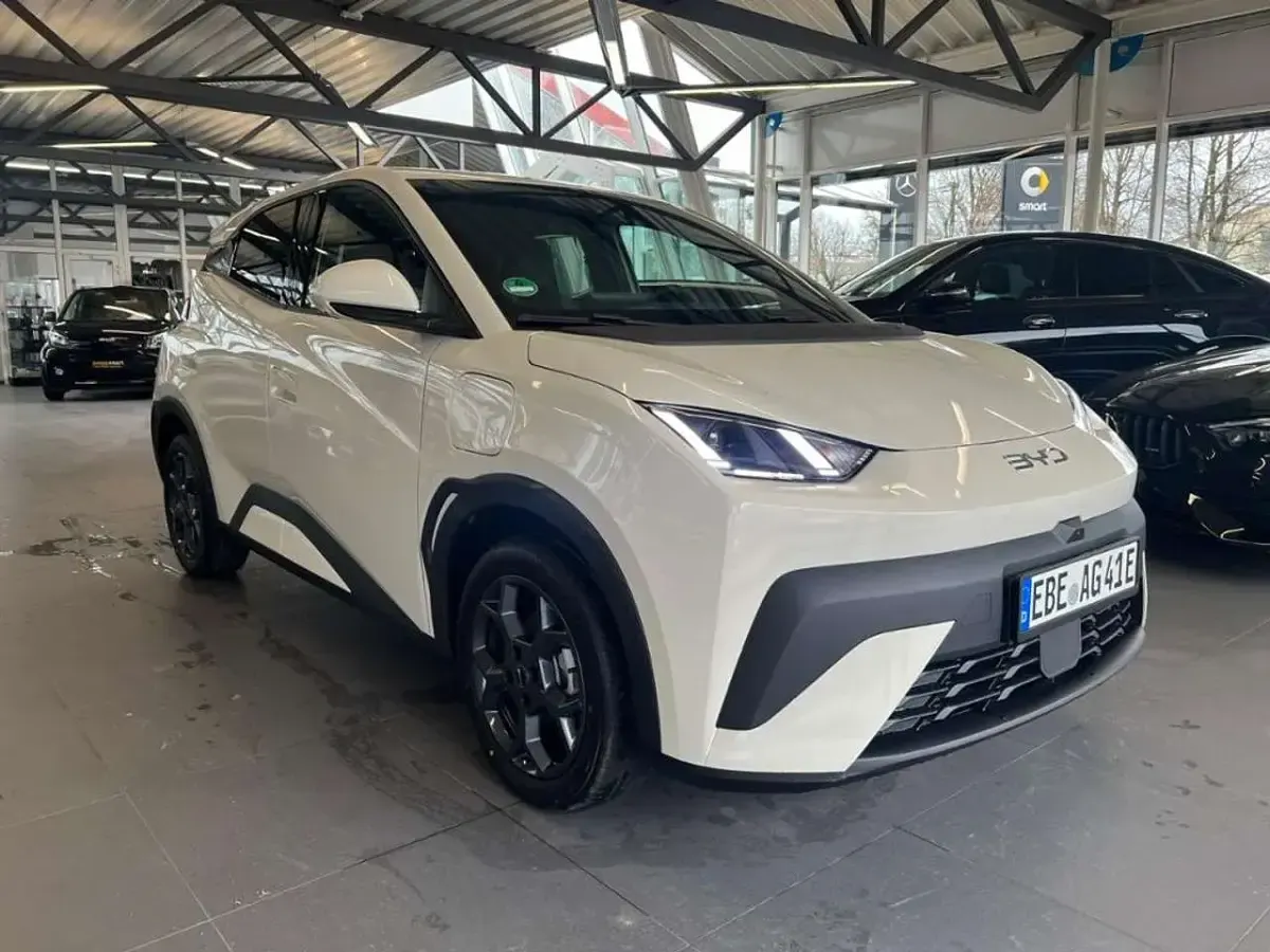 Gebraucht BYD Dolphin Surf Comfort 2026 Weiß weiß Kleinwagen