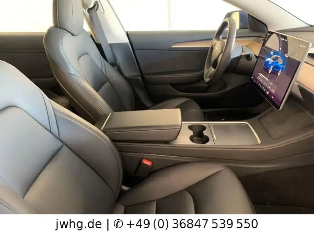 Käytetty Tesla Model 3 239 kW (325 HP) 2022 Musta Sedan