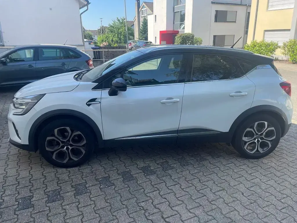 Gebraucht Renault Captur Intens 154 PS (113 kW) 2020 Weiß SUV
