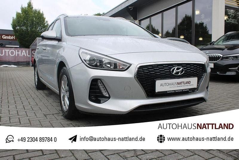 Grau Gebraucht 2018 Hyundai i30 Kombi | 9.650 € (Guter Preis) - Bild 1/4