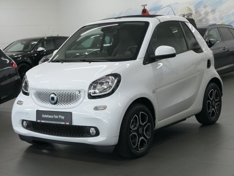 Crystal white Gebraucht 2017 Smart ForTwo Cabrio Prime Cabrio | 17.290 € (Fairer Preis) - Bild 1/4