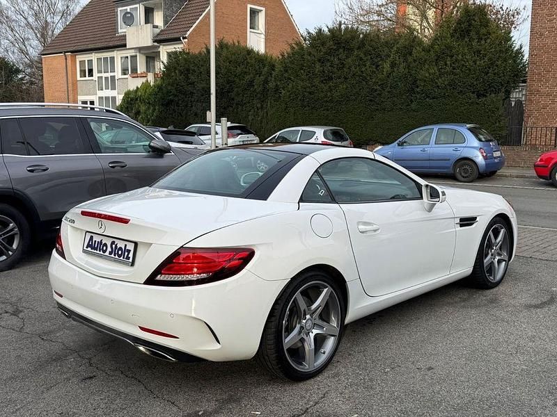 Gebraucht Mercedes SLC200 AMG line 184 PS (135 kW) 2016 Weiß Cabrio
