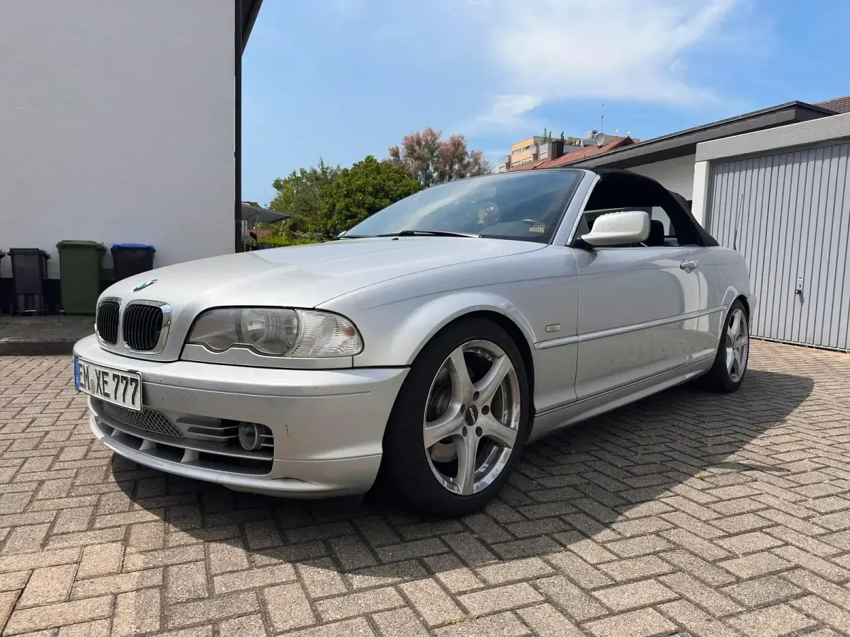 Gebraucht BMW 330 Cabriolet 231 PS (169 kW) 2002 Silber Cabrio