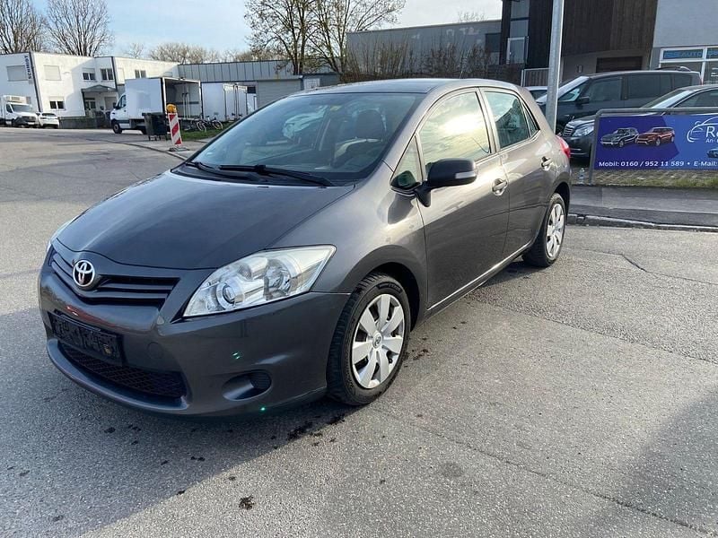 Gebraucht Toyota Auris Basis 97 PS (71 kW) 2012 Kleinwagen