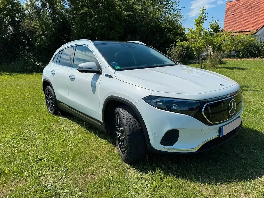 Gebraucht Mercedes EQA250 139 kW (190 PS) 2021 Weiß SUV
