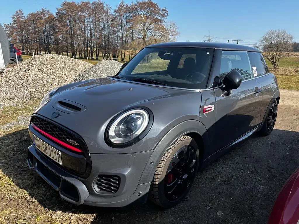 Gebraucht Mini John Cooper Works 321 PS (236 kW) 2017 Grau Kleinwagen