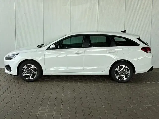 Neu Hyundai i30 95 PS (69 kW) 2025 (atlas white ) Kombi