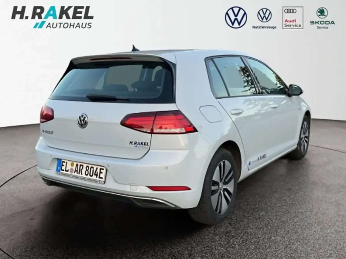 Gebraucht VW e-Golf 100 kW (136 PS) 2018 Kleinwagen