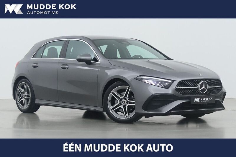 Grau Gebraucht 2024 Mercedes A200 AMG line Limousine | 27.400 € (Superpreis) - Bild 1/4