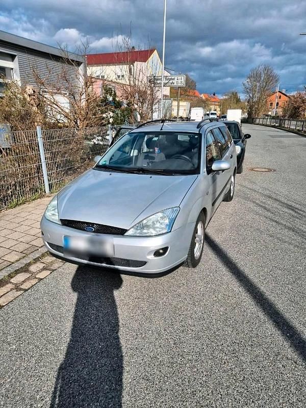 Second-hand Ford Focus 101 CP (74 kW) 2003 Argintiu Break