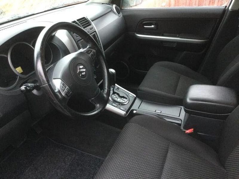 Gebraucht Suzuki Grand Vitara Comfort 169 PS (124 kW) 2012 Weiß SUV